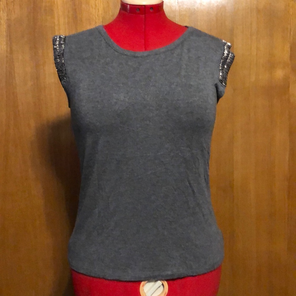 {Kim & Cami} grey sleeveless top